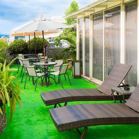 E-House Hotel Taipei Bagian luar foto