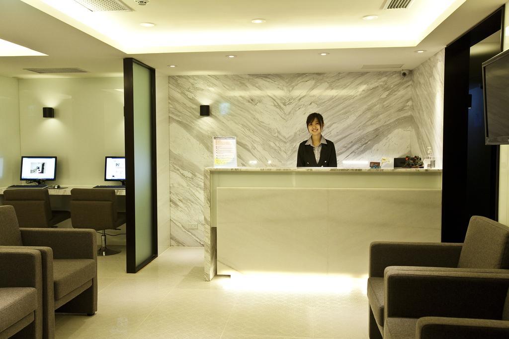 E-House Hotel Taipei Bagian luar foto