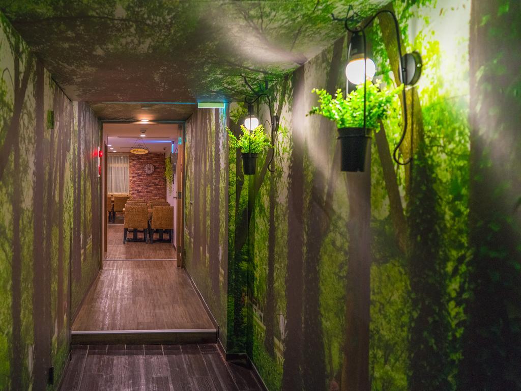 E-House Hotel Taipei Bagian luar foto
