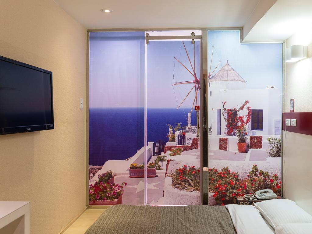 E-House Hotel Taipei Bagian luar foto