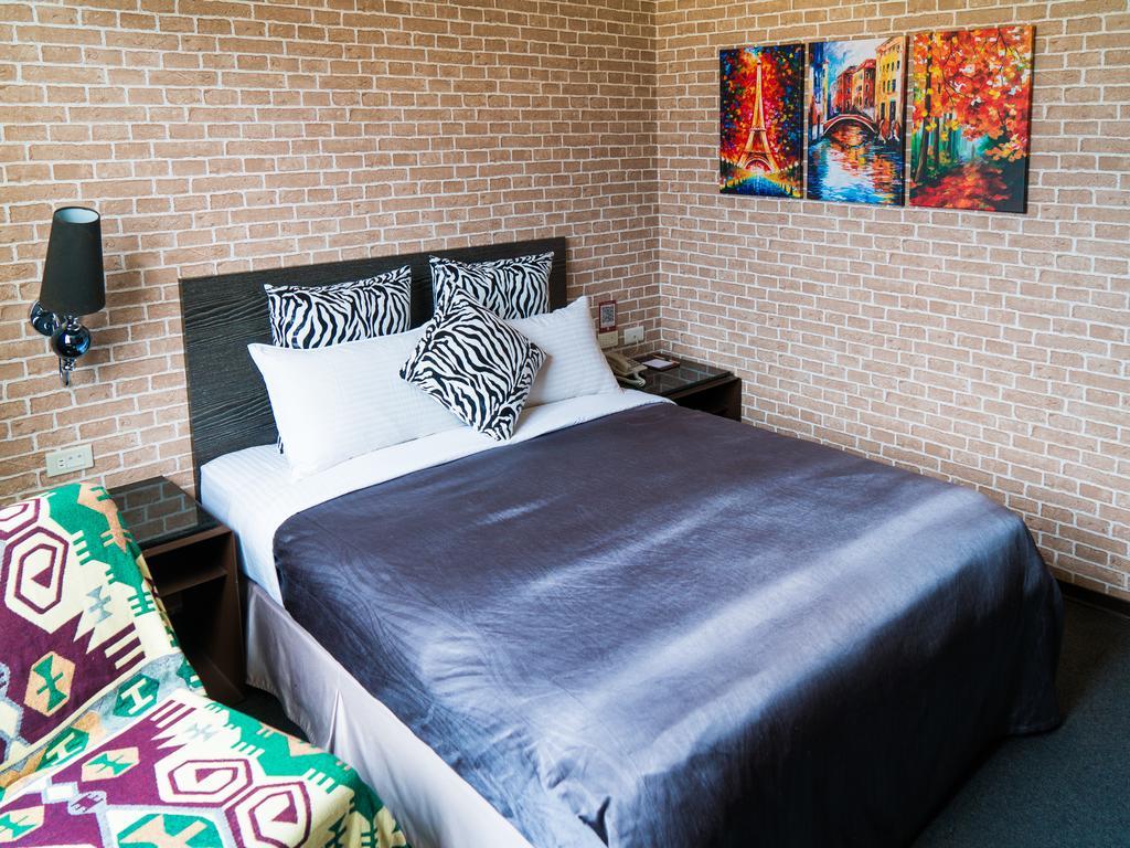 E-House Hotel Taipei Bagian luar foto