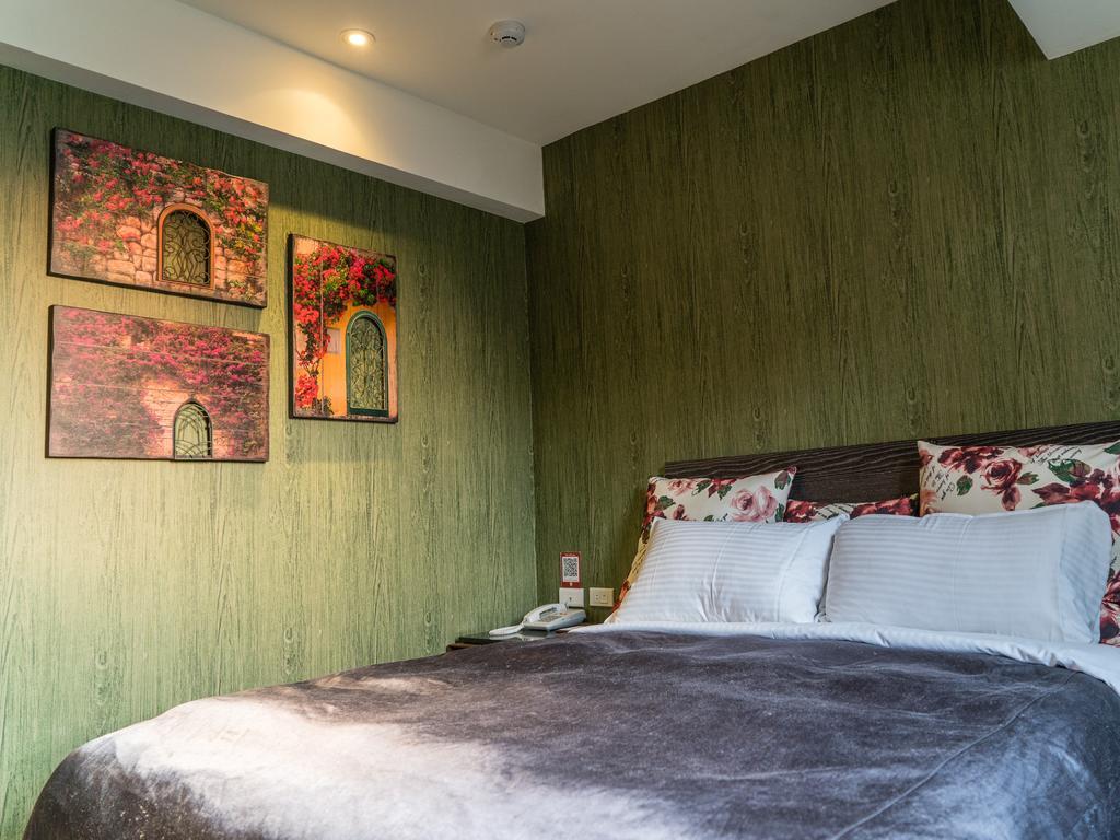 E-House Hotel Taipei Bagian luar foto