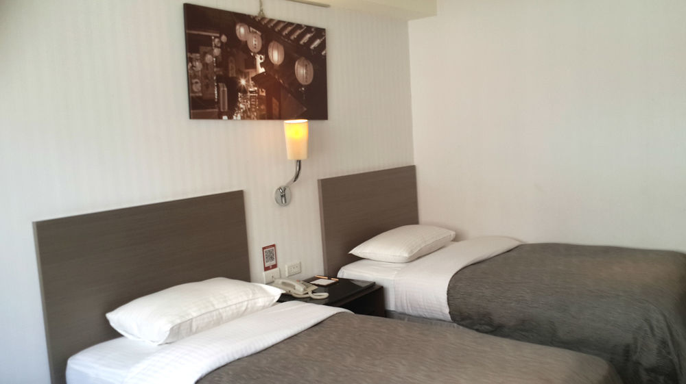 E-House Hotel Taipei Bagian luar foto